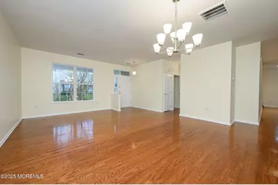 131 Greenlawns Drive, Lakewood, NJ 08701 - Photo 8