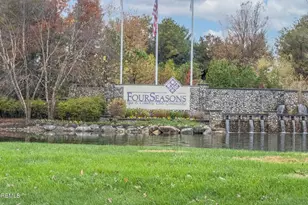 131 Greenlawns Dr, Lakewood, NJ 08701 - Photo 34