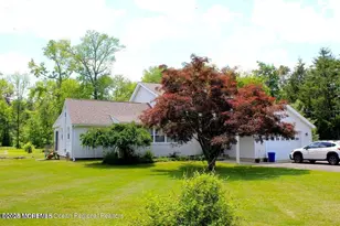 150 Easy St, Howell Township, NJ 07731 - Photo 2