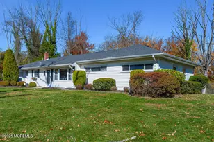 31 Branford Cir, Tinton Falls, NJ 07724 - Photo 6