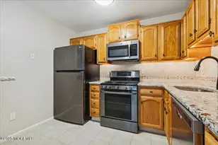 8 White Oak Ct, Howell Township, NJ 07731 - Photo 10