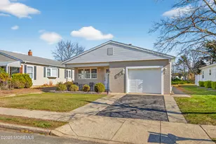 12 Burgess Ct, Toms River Township, NJ 08757 - Photo 2