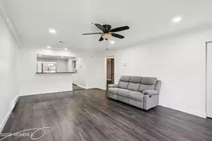 120 Muhlen Platz, Freehold, NJ 07728 - Photo 18