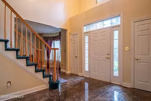 102 Erin Dr, Jackson, NJ 08527 - Photo 8