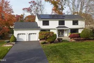 12 Pence Rd, Manalapan Township, NJ 07726 - Photo 2