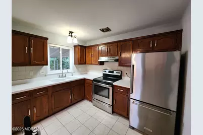 18 Hudson Parkway, Whiting, NJ 08759 - Photo 2