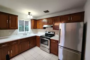 18 Hudson Pkwy, Whiting, NJ 08759 - Photo 2