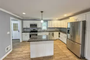 38 Meadow Rd, Clark Township, NJ 07066 - Photo 4