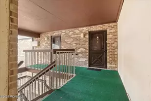 93 Arrowood Rd, Manalapan Township, NJ 07726 - Photo 4