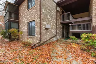 93 Arrowood Rd, Manalapan Township, NJ 07726 - Photo 2