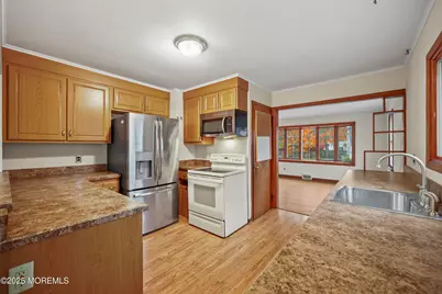 26 Edgewater Drive, Matawan, NJ 07747 - Photo 12