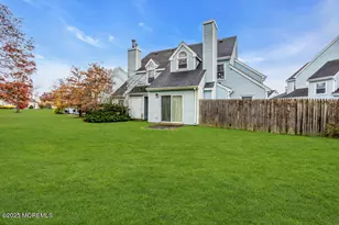 8 Jennings Ct, Freehold, NJ 07728 - Photo 10