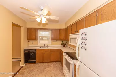 31 Southampton Road, Toms River Township, NJ 08757 - Photo 6