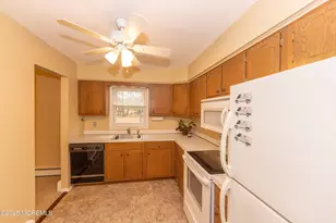 31 Southampton Rd, Toms River Township, NJ 08757 - Photo 6