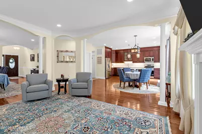 118 Pelican Court, Marlboro Township, NJ 07746 - Photo 10