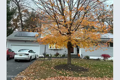 11 Chestnut Ridge Road, Holmdel, NJ 07733 - Photo 2