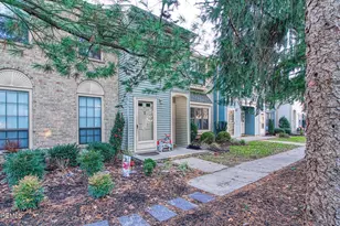 78 Wyndham Pl, Robbinsville Township, NJ 08691 - Photo 2