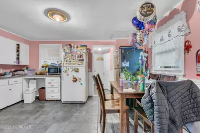 25 Union Avenue, Freehold, NJ 07728 - Photo 6