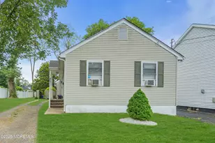 28 Lockwood Ave, Freehold, NJ 07728 - Photo 1