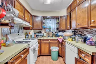 34 Bowne Ave, Freehold, NJ 07728 - Photo 16