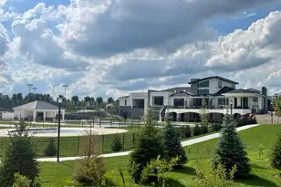 61 Fillmore Dr, Monroe Township, NJ 08831 - Photo 2