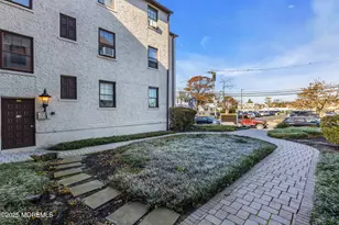 17 Leroy Pl, Red Bank, NJ 07701 - Photo 22