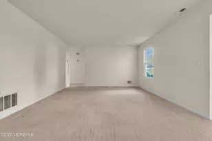 706 Zlotkin Cir, Freehold, NJ 07728 - Photo 22