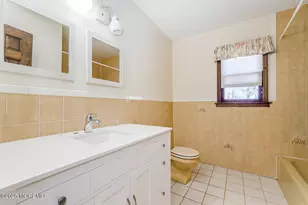 31 Devonshire Dr, Morganville, NJ 07751 - Photo 28