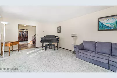 31 Devonshire Drive, Morganville, NJ 07751 - Photo 8