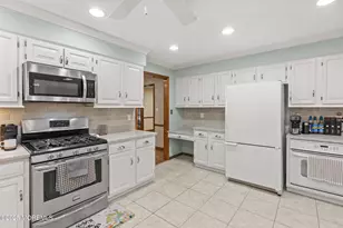 1709 Fanwood St, Oakhurst, NJ 07755 - Photo 14