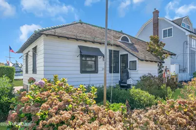 210 Roosevelt Avenue, Avon by the Sea, NJ 07717 - Photo 44