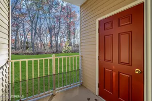 516 Sophee Ln, Lakewood, NJ 08701 - Photo 6