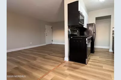 12 Manchester Court #H, Freehold, NJ 07728 - Photo 8