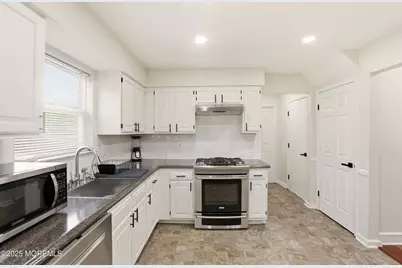 28 Bronia Street, Howell Township, NJ 07731 - Photo 12