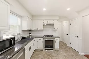 28 Bronia St, Howell Township, NJ 07731 - Photo 12