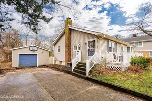 546 Princess Ct, Toms River Township, NJ 08753 - Photo 2