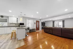 436 Applegate Ave, Toms River Township, NJ 08757 - Photo 4