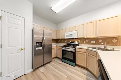 33 Deerchase Lane, Lakewood, NJ 08701 - Photo 18