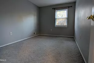 53 Thorne Ln, Matawan, NJ 07747 - Photo 12