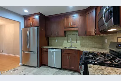 53 Thorne Lane, Matawan, NJ 07747 - Photo 4