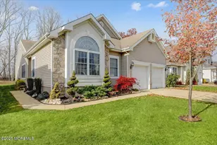 44 Merion Ln, Jackson, NJ 08527 - Photo 2