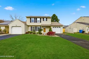 155 Zwolak Ct, South Plainfield, NJ 07080 - Photo 2