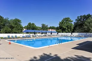 34 Portland Pl, Morganville, NJ 07751 - Photo 34