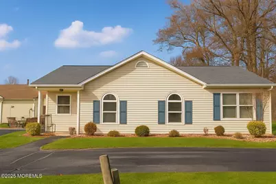 35 Ivy Ridge Close, Freehold, NJ 07728 - Photo 18