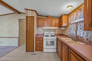 31 Marcia Memorial Cir, Jackson, NJ 08527 - Photo 8