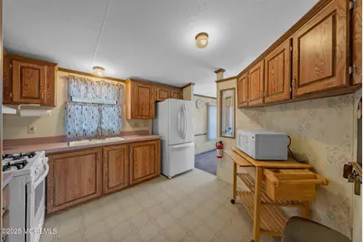 31 Marcia Memorial Circle, Jackson, NJ 08527 - Photo 10