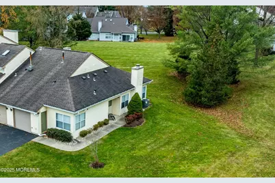 28 Aspen Avenue, Englishtown, NJ 07726 - Photo 2