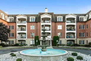 325 Regency Pl, Woodbridge Township, NJ 07095 - Photo 2