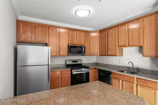 325 Regency Pl, Woodbridge Township, NJ 07095 - Photo 18