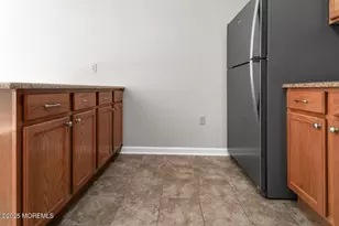 325 Regency Pl, Woodbridge Township, NJ 07095 - Photo 20